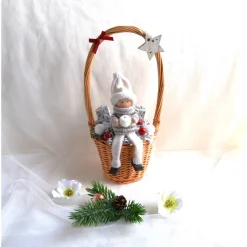 Weihnachtspüppchen grau-weiß im Korb (groß) mit Deko