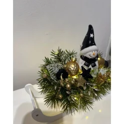 Weihnachtsschlitten mit einem Wichtel/Schneemann und Ledlichtern Weihnachtsdeko