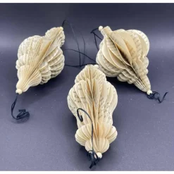 Weihnachtsschmuck aus Papier alte Buchseiten Upcycling Wabenoptik Christbaumschmuck