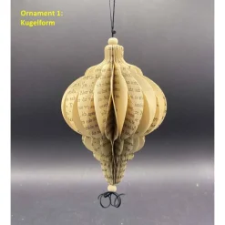 Weihnachtsschmuck aus Papier alte Buchseiten Upcycling Wabenoptik Christbaumschmuck