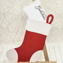 Weihnachtssocke als Gutscheinverpackung – Handarbeit aus 300 g/m² Fotokarton, ca. 14 × 11 cm