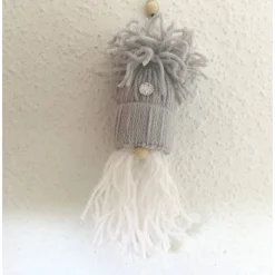 Weihnachtswichtel Gnome 2er Set in hellgrau und hellgrau-weiß handgemacht von Hobbyhaus