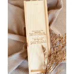 Weinbox mit Gravur | Weinkiste Geschenk individuell gestalten | Weinbox als Hochzeitsgeschenk | Weinpräsent Holzoptik