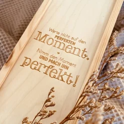 Weinbox mit Gravur | Weinkiste Geschenk individuell gestalten | Weinbox als Hochzeitsgeschenk | Weinpräsent Holzoptik