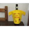 Weinkleid bzw. Weinshirt Geschenkverpackung einer Wein- oder Sektflasche mit personalisierbarer Stickerei