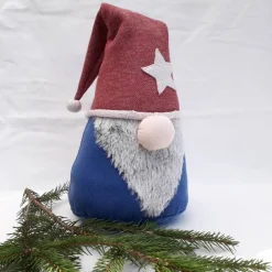 Wichtel aus Baumwollstoff in Blau mit dunkelroter Mütze