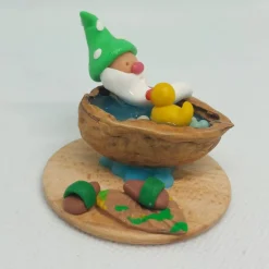 Wichtel in Walnusswanne