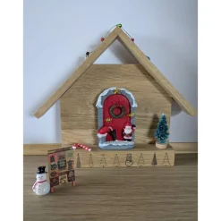 Wichtelhaus mit Wichteltür aus Holz – Handgemachter Aufsteller für Weihnachten