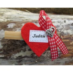 Wiesn-Anstecker, Filzbrosche, Dirndlbrosche, Namensschild, Namensträger Filz-Herz, personalisiert,  Wunschbeschriftung,  Wäscheklammer, Gl