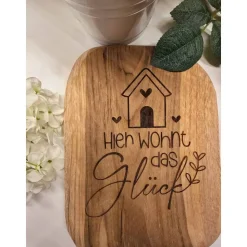 Willkommensschild aus Teakholz mit Gravur