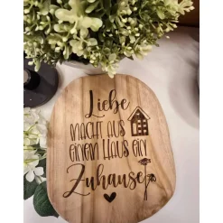 Willkommensschild aus Teakholz mit Gravur