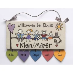 Willkommensschild für Familien mit Name personalisiert, Türschild aus Holz mit Figuren handgemalt, individuelles Haustürschild - exklusives Design, wetterfeste Bemalung, hochwertig in Ausführung
