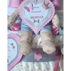 Windeltorte rosa Mädchen – personalisiertes Windelschloss mit Kuschelbärchen & Glückwunsch