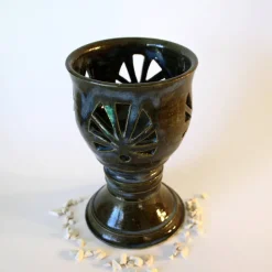 Windlichtpokal aus Keramik Lichtdekoration sehr schön als Tischdekoration für eine festliche Tafel