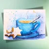 Winterkarte mit Heißgetränk & Zimtsternen auf Kraftpapier – Weihnachtsgruß handillustriert