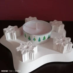 Winterlicher Kerzenständer mit Schneesternen und großem Teelicht