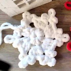 Winter/Weihnachtsdeko, Schneeflocken gehäkelt
