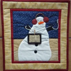 Winterzeit Kleiner Wandbehang mit lustigem Schneemann