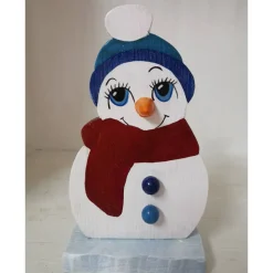 Witziger Schneemann aus Holz