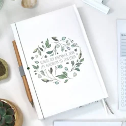 Wochenkalender & Terminplaner 2025 A5 mit vielen Extras personalisiert botanisch mit Olive & Eukalyptus