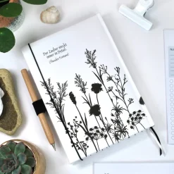 Wochenkalender & Terminplaner 2026 A5 Hardcover | viele Extras | personalisiert | schwarz-weiss | floral Wiesenblumen