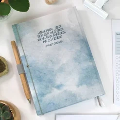 Wochenkalender & Terminplaner 2026 A5 Hardcover Wochenübersicht personalisiert Wolken | viele Extras