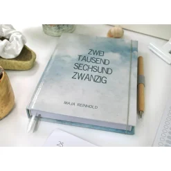 Wochenkalender & Terminplaner 2026 A5 Hardcover Wochenübersicht personalisiert Wolken | viele Extras