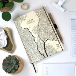 Wochenkalender & Terminplaner 2025 A5 mit vielen Extras personalisiert mit verzweigten Strukturen eines Baumes