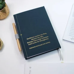 Wochenkalender & Terminplaner 2026 | A5 Hardcover Leinen | viele Extras | personalisiert veredelt Golddruck