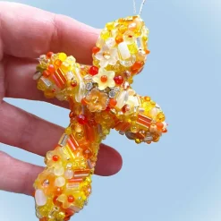 Wohndeko Ornament Herz Kreuz Osterei gelb orange Unikat Perlenstickerei handmade Anhänger