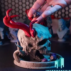 Würfelturm Totenkopf Dämon – Dein episches Dungeons and Dragons Accessoire
