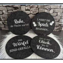 Würfelunterlage aus Filz - rund oder quadratisch - verschiedene Motive