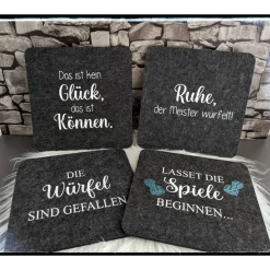 Würfelunterlage aus Filz - rund oder quadratisch - verschiedene Motive