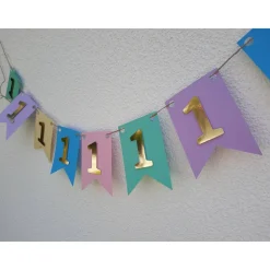 Wunderschöne Girlande zum ersten Geburtstag in Pastellfarben mit goldenen Zahlen 1. Geburtstag Wild One