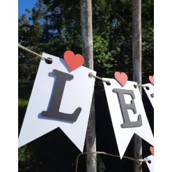 Wunderschöne Girlande zur Hochzeit Namensgirlande mit Herzen handgefertigte personalisierte Dekoration zur Heirat Wimpel