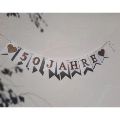 Wunderschöne Girlande zur Goldenen Hochzeit in Weiß und Gold