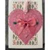Wunderschöne Grußkarte, Handarbeit mit Umschlag, Motiv: Herz, Blumen, Schleife