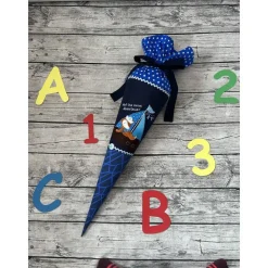 wunderschöne maritime Schultüte / Zuckertüte in Blau mit Segelboot und Fuchs Abenteuer