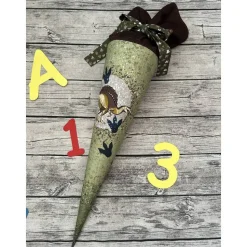 wunderschöne Schultüte Zuckertüte aus Stoff in grün mit tollem Dino -Motiv