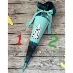 wundervolle Schultüte / Zuckertüte in Petrol & mint mit Raumschiff Rakete