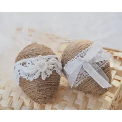 2x  OSTEREIER, Vintage- und Landhausstil, beige/weiß, Spitzenbänder, ca 6 cm