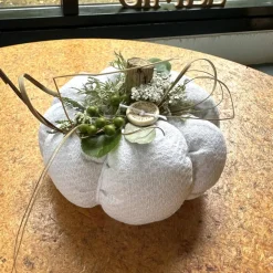 XL Deko Kürbis aus antikem Leinen – Handgemachte Herbstdeko mit Naturakzenten