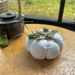 XL Deko Kürbis aus antikem Leinen – Handgemachte Herbstdeko mit Naturakzenten