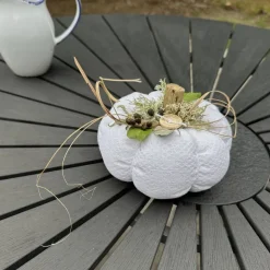 XL Deko Kürbis aus antikem Leinen – Handgemachte Herbstdeko mit Naturakzenten