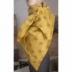 XXL Dreiecktuch  / Musselin Double Gauze / Senfgelb mit schwarzen Gingkoblüten / Schaltuch / Halstuch/ Wickelschal