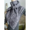 XXL Dreiecktuch  / Musselin Double Gauze / Grau mit weißen Gänseblümchen / Schaltuch / Halstuch/ Wickelschal/ Loop