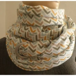 XXL Dreiecktuch mit großer Öse / Musselin Double Gauze glatt /  Zik Zak old Green / Schaltuch / Halstuch/ Wickelschal