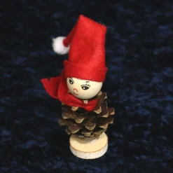 Zapfenwichtel mit weißem oder rotem Schal und weißer oder roter langer Mütze