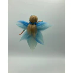 zarte blaue Wiegenfee