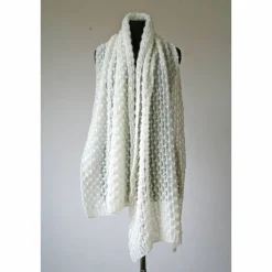 Zarte Brautstola aus Mohair ivory, Hochzeitsschal elfenbeinweiß, Lace-Tuch  für die Braut, Umschlagtuch Hochzeit